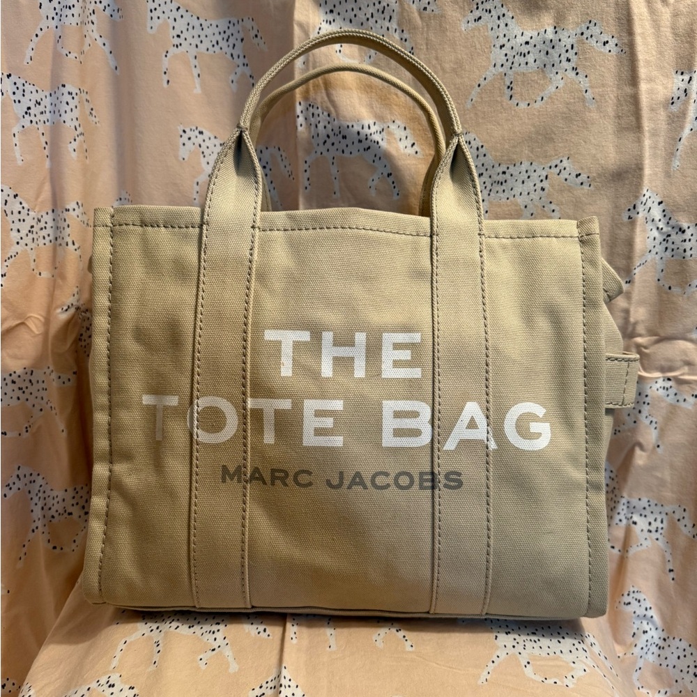 Marc Jacobs Beige Tote Bag